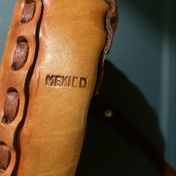 Authentic Made in Mexico Handcrafted Leather Bag - Picture 9 of 9